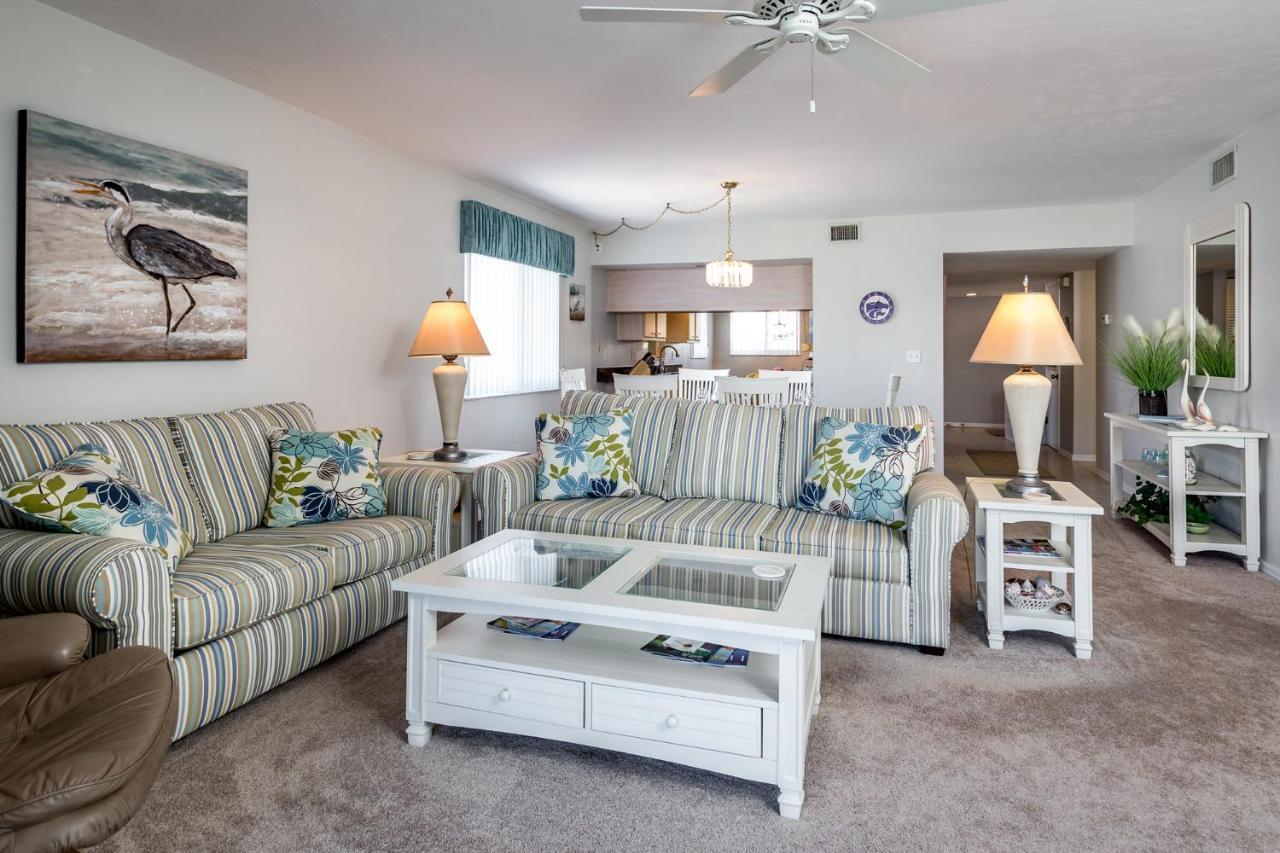 Royal Pelican 381 Fort Myers Beach Exterior photo
