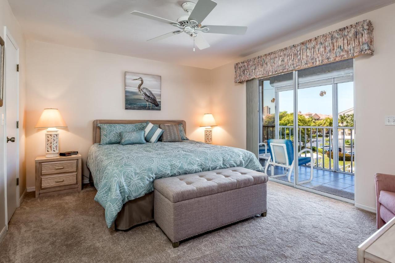 Royal Pelican 381 Fort Myers Beach Exterior photo