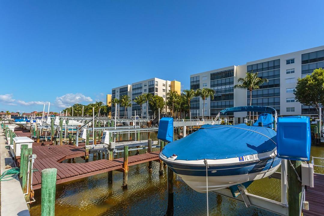 Royal Pelican 381 Fort Myers Beach Exterior photo