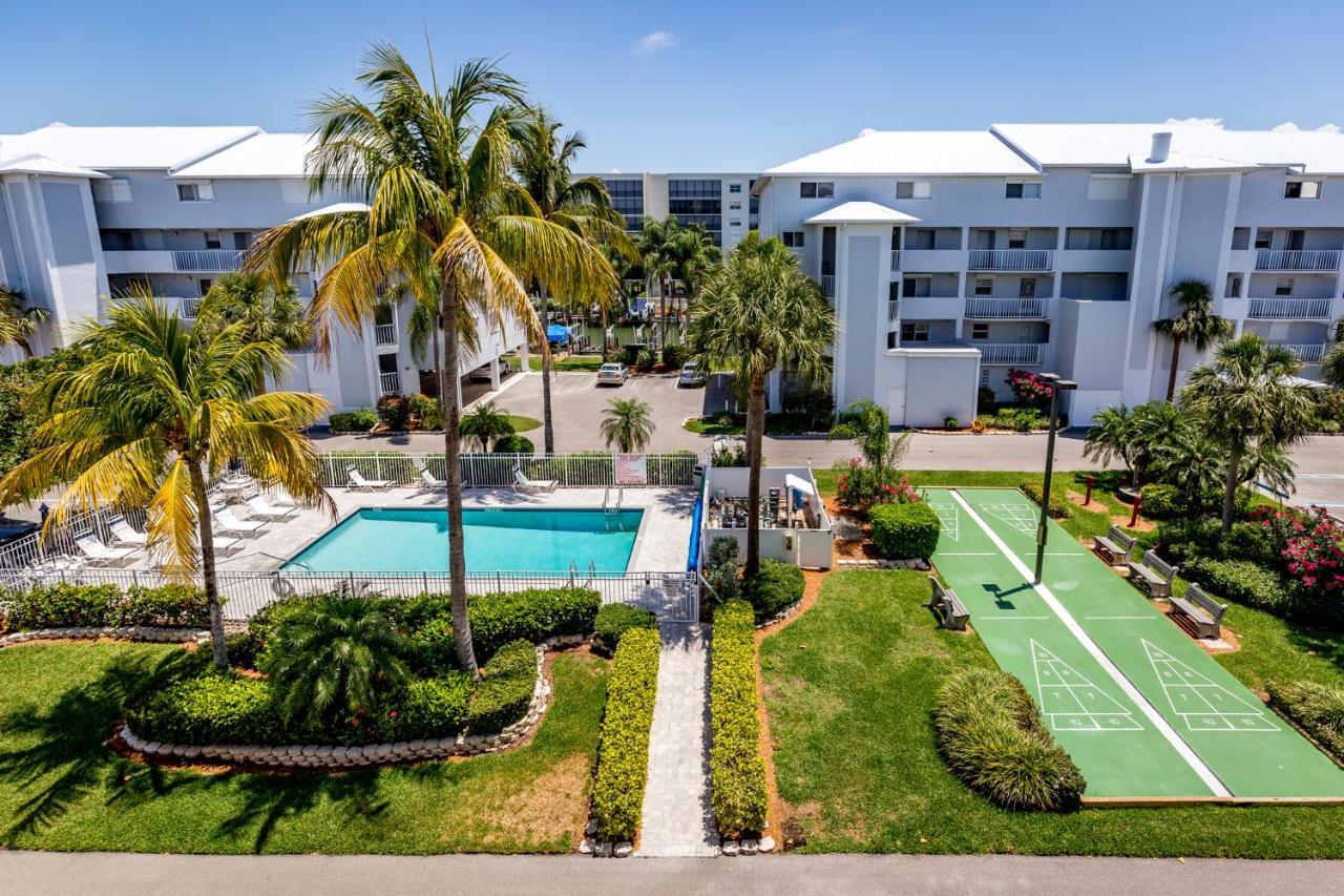 Royal Pelican 381 Fort Myers Beach Exterior photo